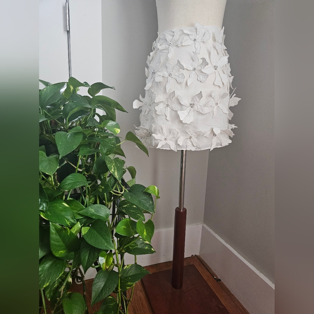 Zara NWT White Floral Mini Skirt
